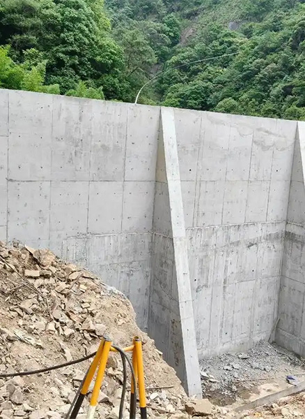 濮阳范县重力式挡土墙